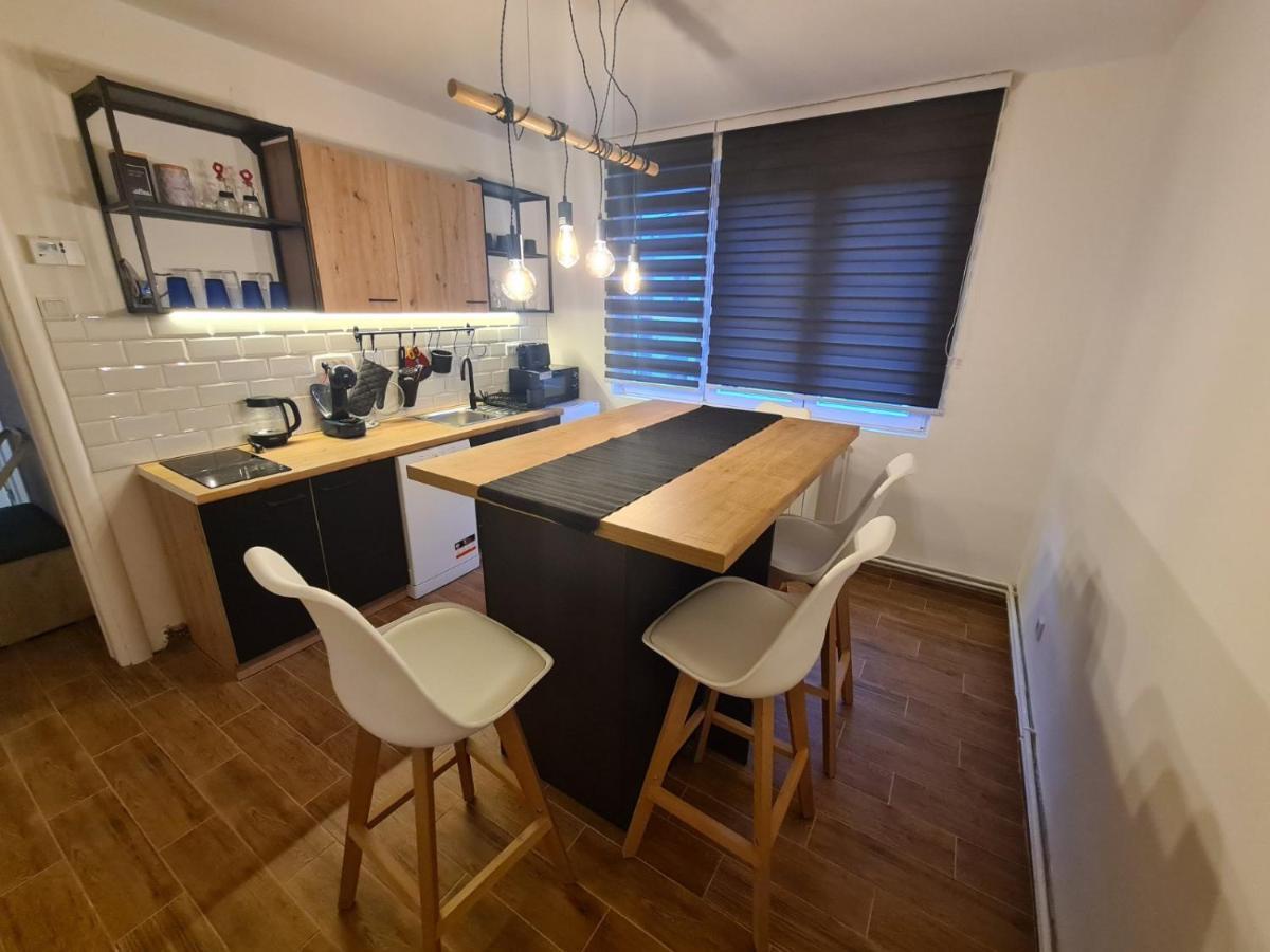 Mak Apartment - Free Parking - Balcony Sarajevo Ngoại thất bức ảnh