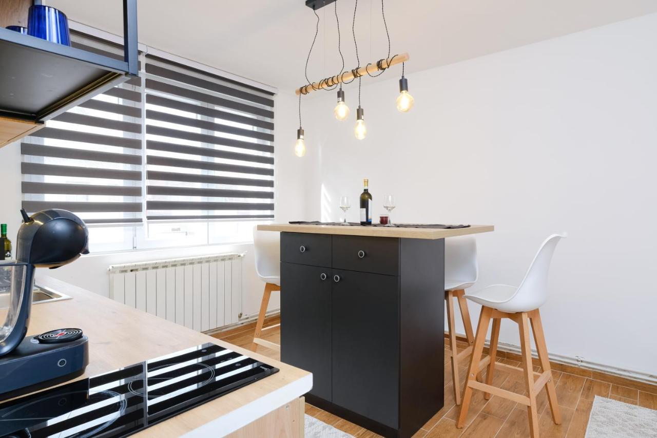 Mak Apartment - Free Parking - Balcony Sarajevo Ngoại thất bức ảnh