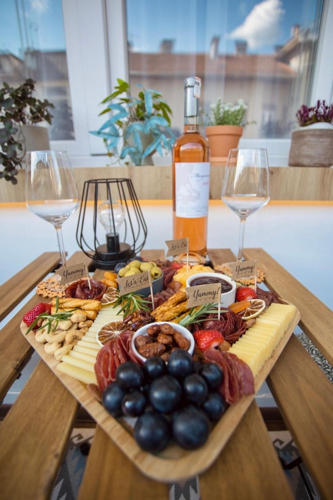 Mak Apartment - Free Parking - Balcony Sarajevo Ngoại thất bức ảnh